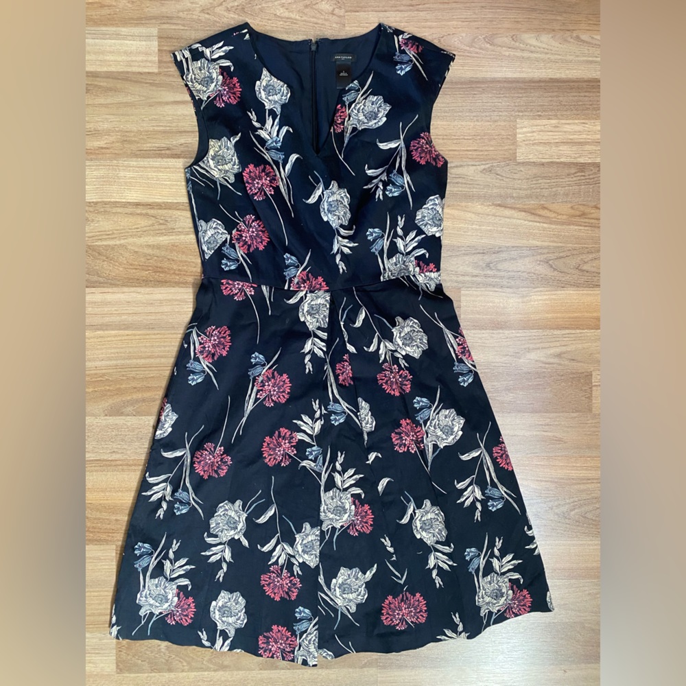 Ann Taylor Sweetheart Neckline Dress Size 0